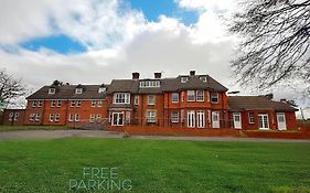 Trivelles Gatwick Hotel & Airport Parking